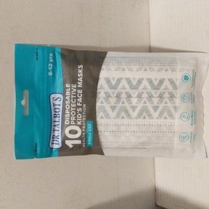 3/$15.00 Dr. Talbot's disposable kids face mask 6-12 years